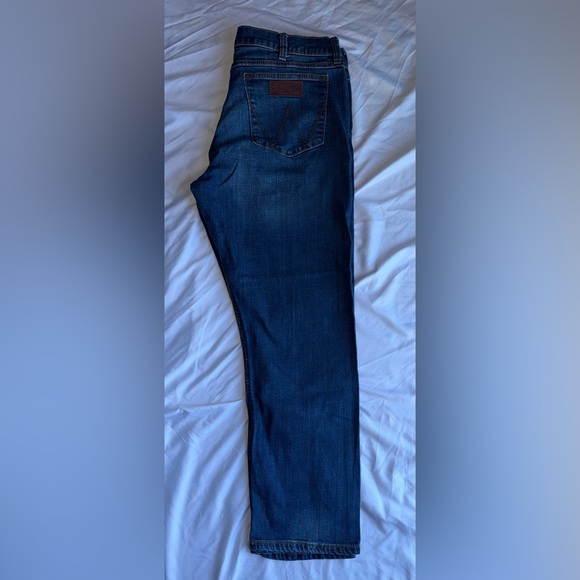 Wrangler Retro Slim Straight Blue Jeans - Picture 5 of 10